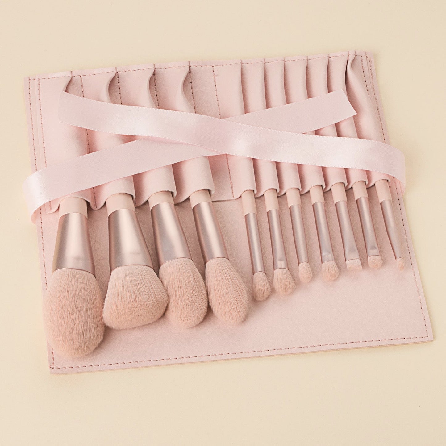 make up kit beauty brush girl