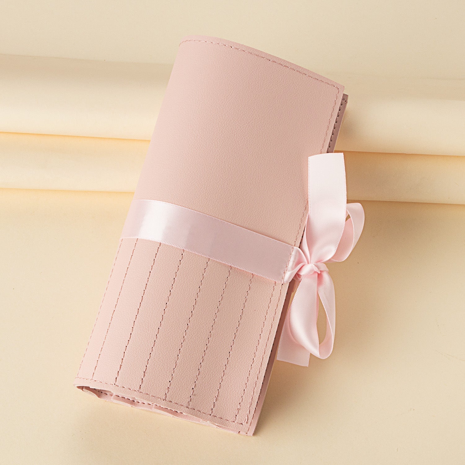 make up kit beauty brush girl